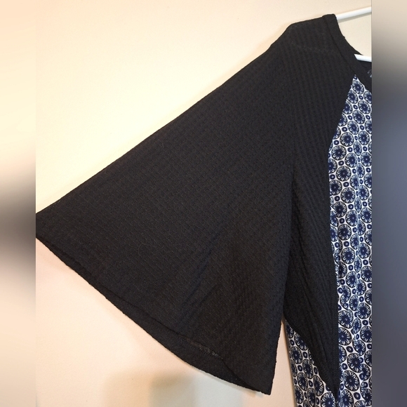 Suzanne Betro Dress Black & Red Floral-Contrast Bell-Sleeve Shift Dress XL - Picture 4 of 8